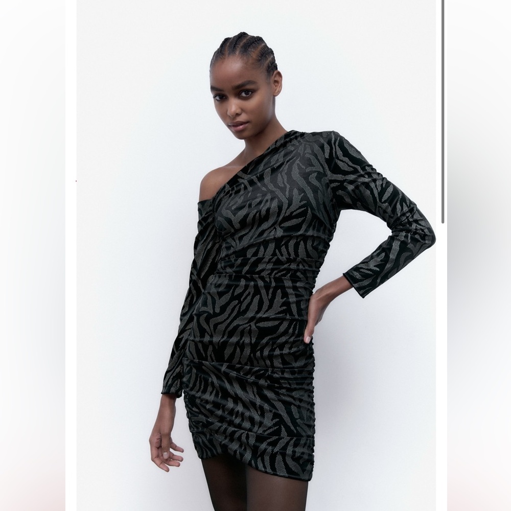 ZARA BLACK & SILVER ONE SHOULDER VELVET MINI DRESS SMALL NWT - Picture 2 of 14